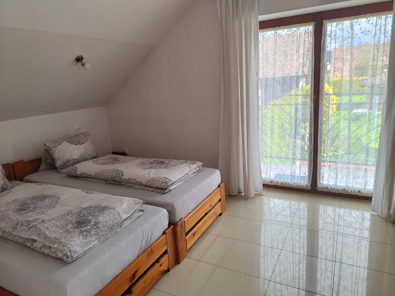 Apartament Privat Viktoria Tierchowa Zewnętrze zdjęcie